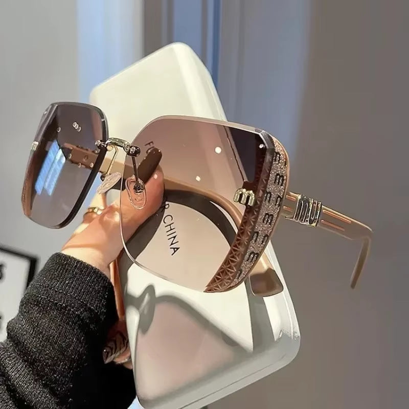Classic Fashion Sunglasses Women Luxury Glamour Men Brand Glasses Square Stylish Unisex UV400 Shades